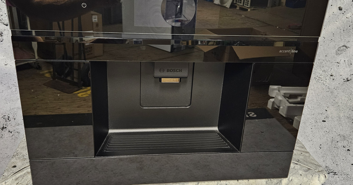 Machine à Café Intégrable Bosch CTL9181B0 – Noir – 19 Bars – Entièrement Automatique – Neuve