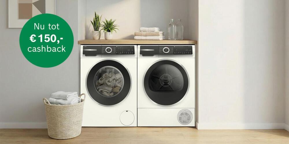 Wasmachine en droger naast elkaar met een mand en cashback-aanbieding van €150.