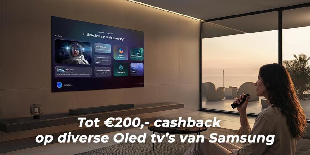 Vrouw kijkt naar Samsung tv in moderne woonkamer, met cashback aanbieding tot €200 op Oled tv's.
